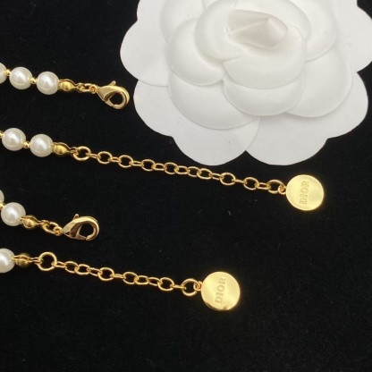 Buy replica Dior Classic Pearl Bracelet and replica jewelry from PICKS Jewelry