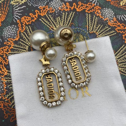 Buy replica Dior JADIOR Drop Pearl Earrings and replica jewelry from PICKS Jewelry
