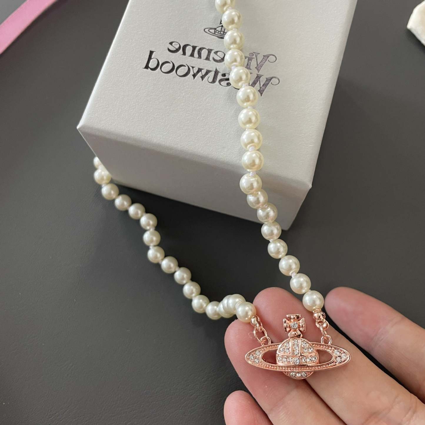 Buy replica Vivienne Westwood Saturn Pendant Pearl Necklace and replica jewelry from PICKS Jewelry