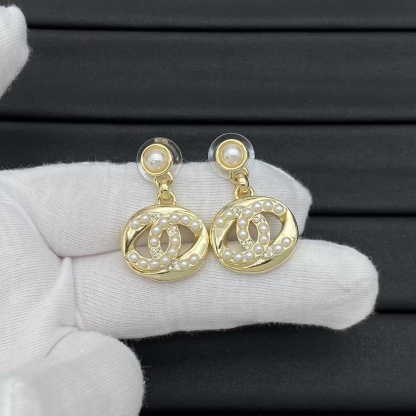 Buy replica Chanel Pearl and Diamond Paved Earrings and replica jewelry from PICKS Jewelry