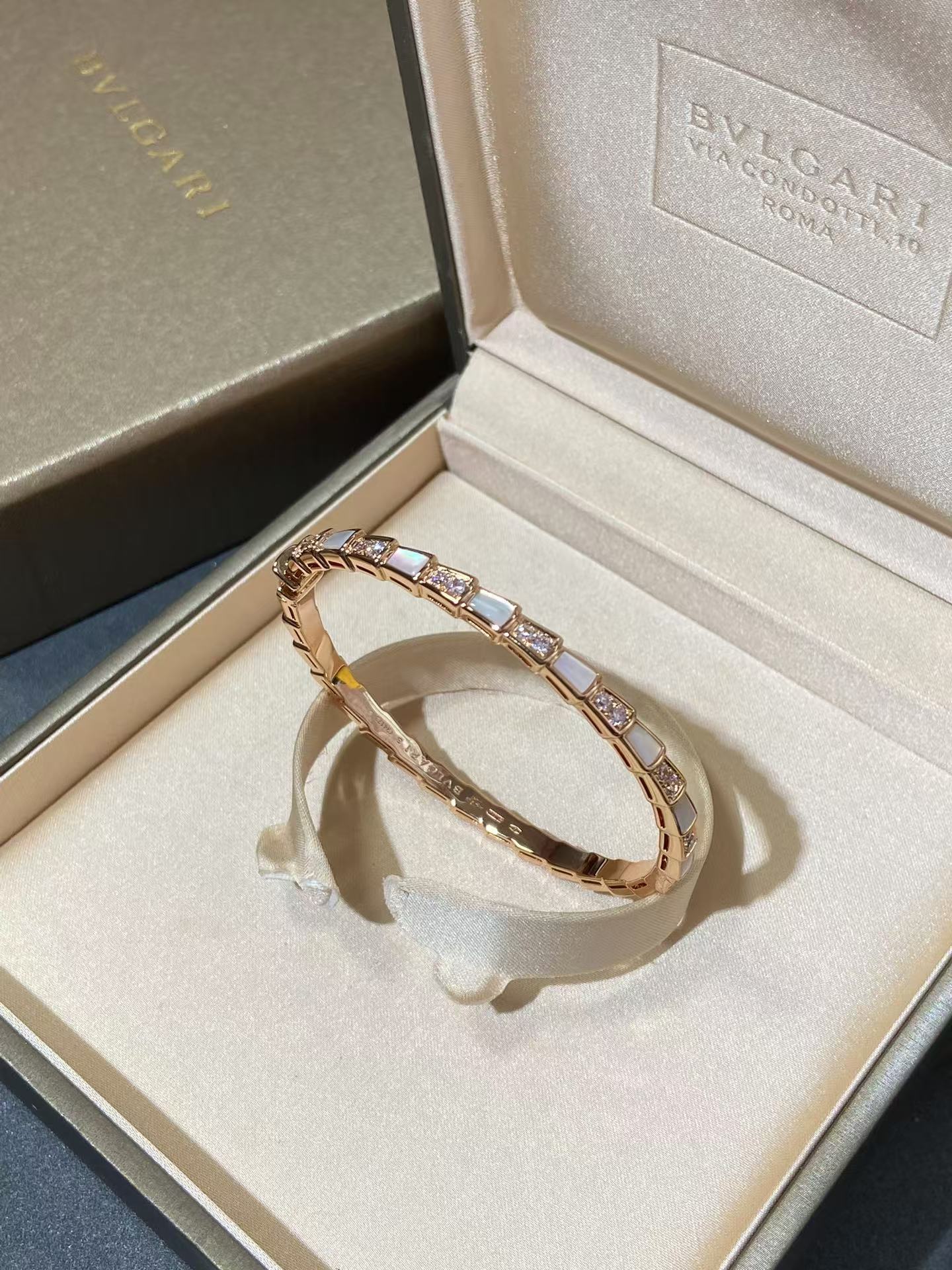 Buy replica Bvlgari Serpenti Viper Bracelet and replica jewelry from PICKS Jewelry