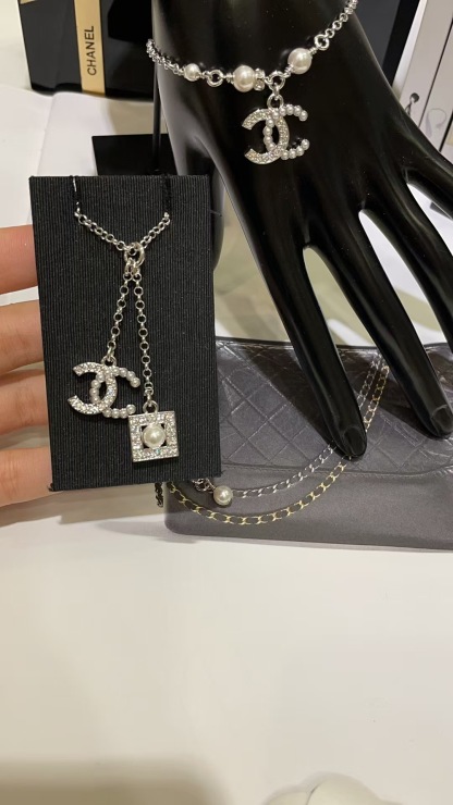 Buy replica Chanel Two Pendants Drop Y Necklace and replica jewelry from PICKS Jewelry