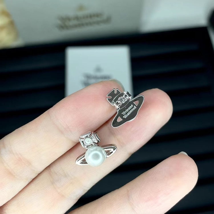 Buy replica Vivienne Westwood Pearl Stud Saturn Earrings and replica jewelry from PICKS Jewelry