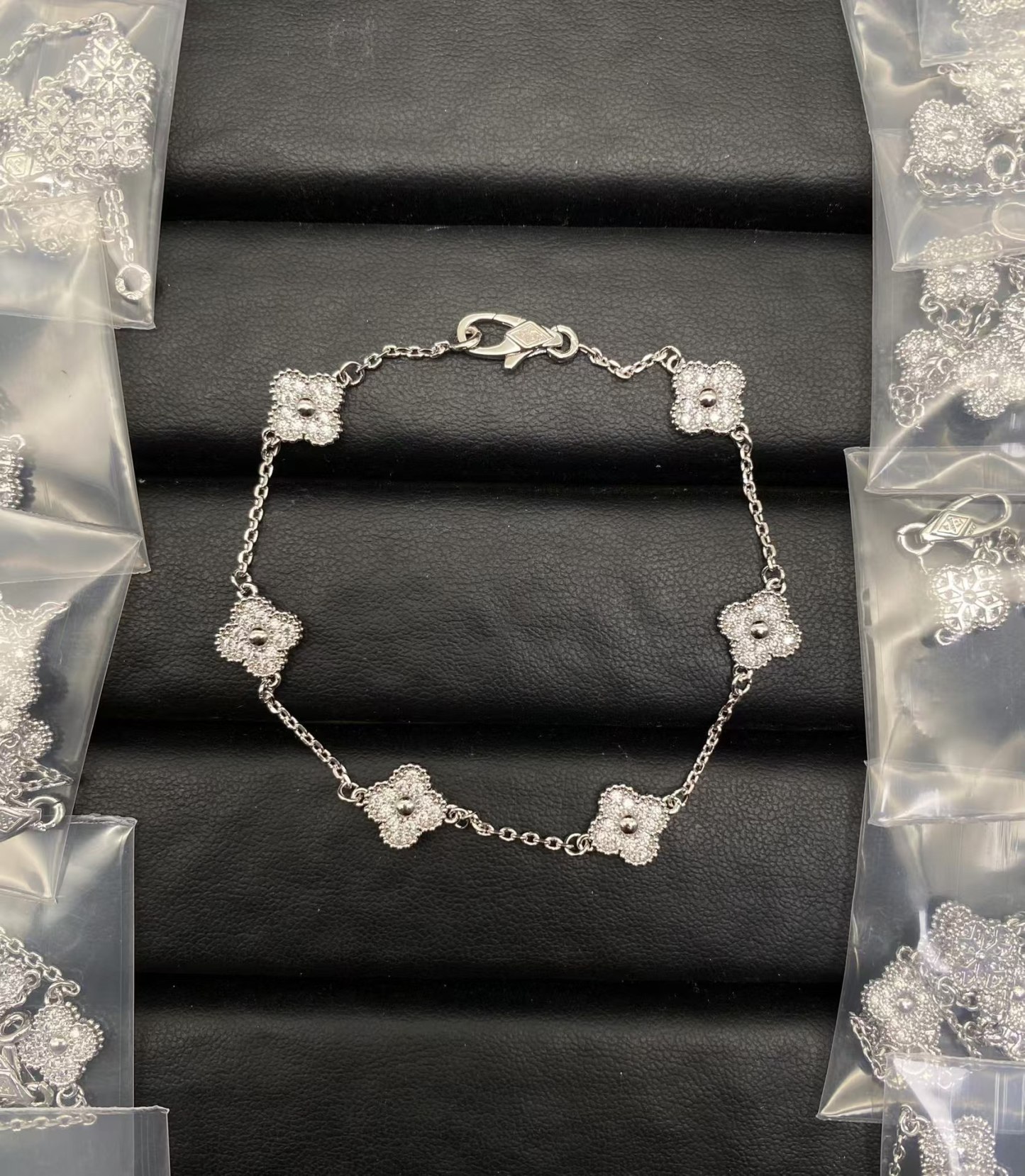 Buy replica Van Cleef & Arpels Six Clover Bracelet 6 Motifs and replica jewelry from PICKS Jewelry