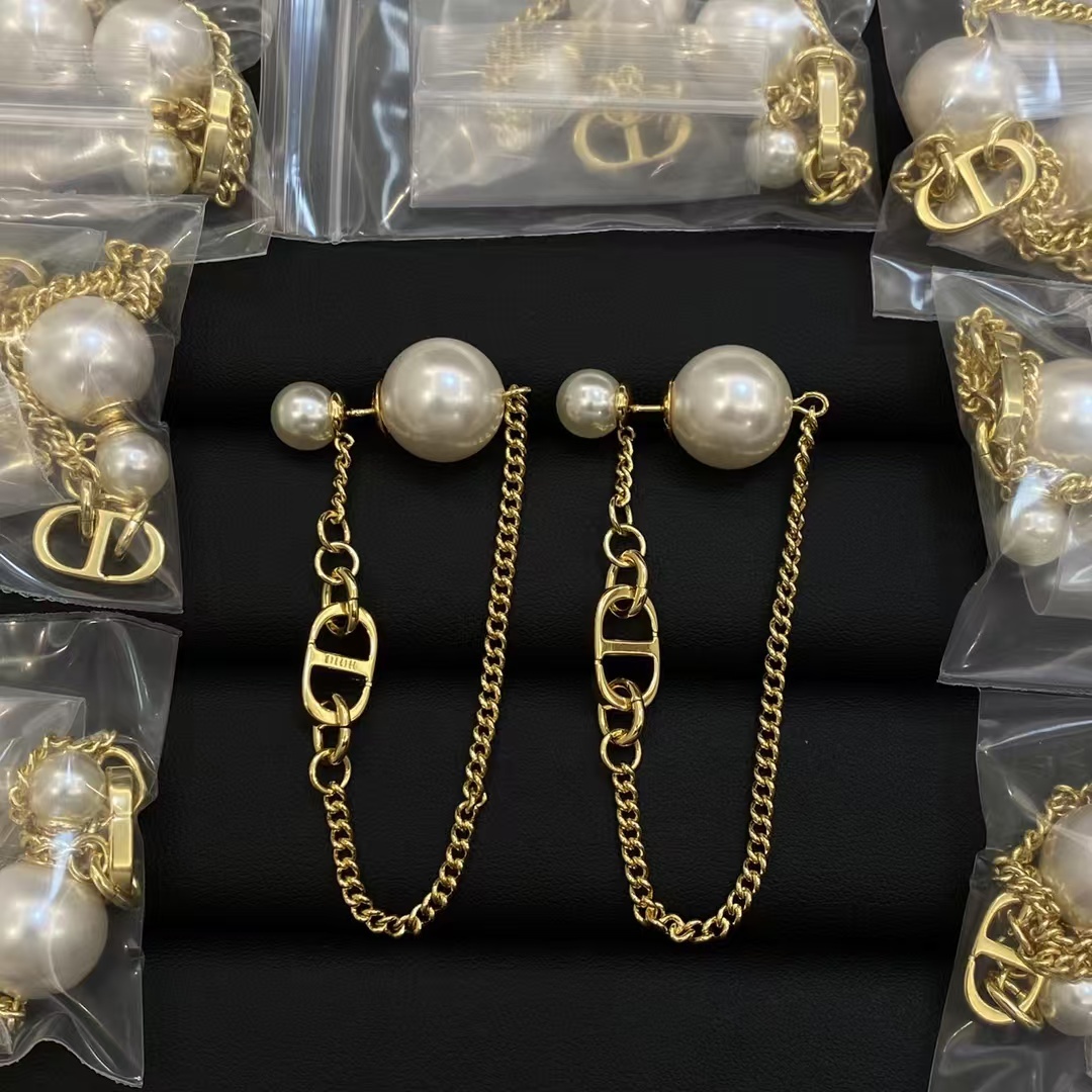 Buy replica Dior Chain Dangle Pearl Earrings and replica jewelry from PICKS Jewelry