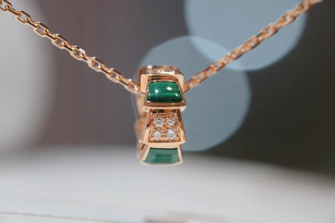Buy replica Bvlgari Serpenti Viper Necklace and replica jewelry from PICKS Jewelry