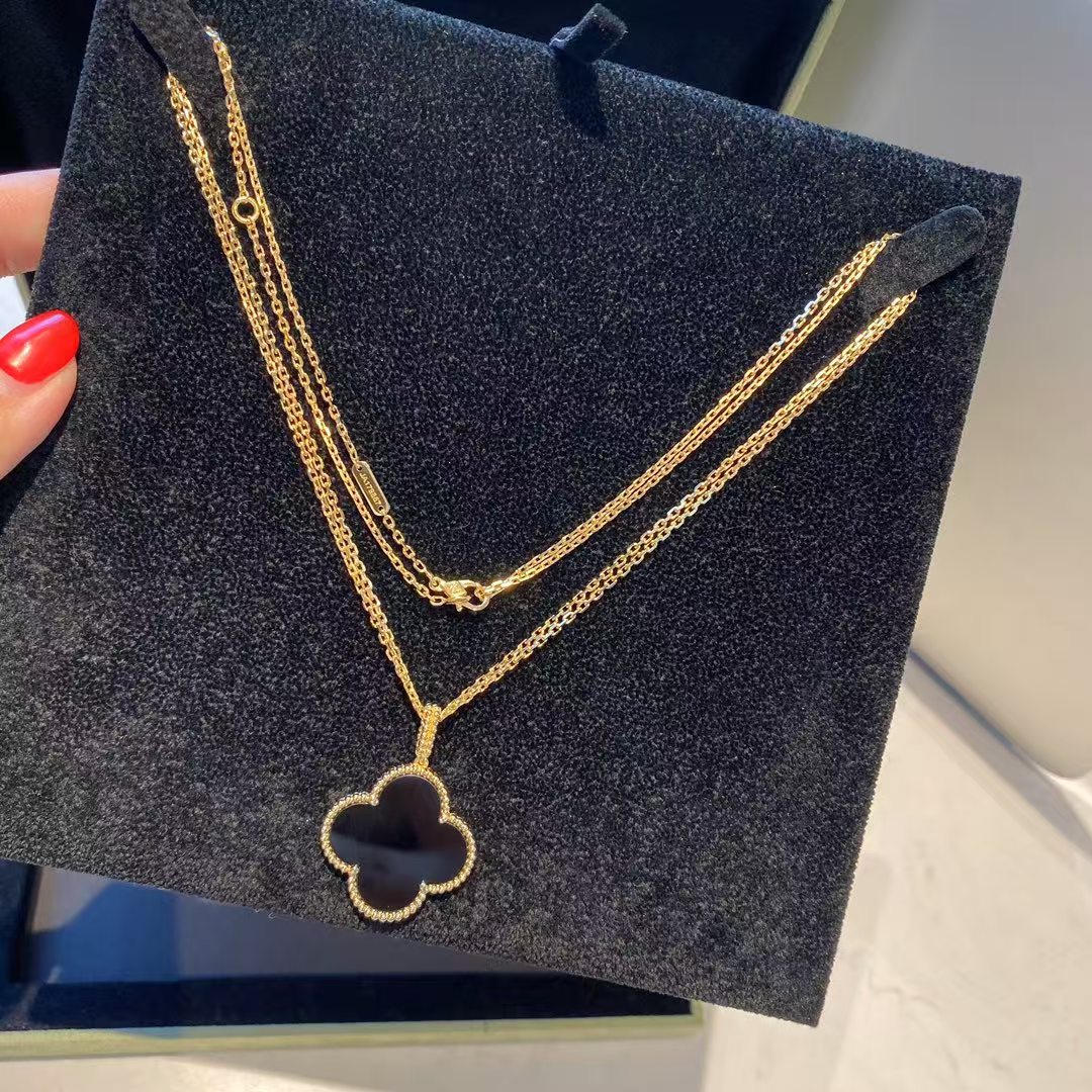 Buy replica Van Cleef & Arpels Vintage Alhambra Pendant Large Clover Sweater Necklace and replica jewelry from PICKS Jewelry