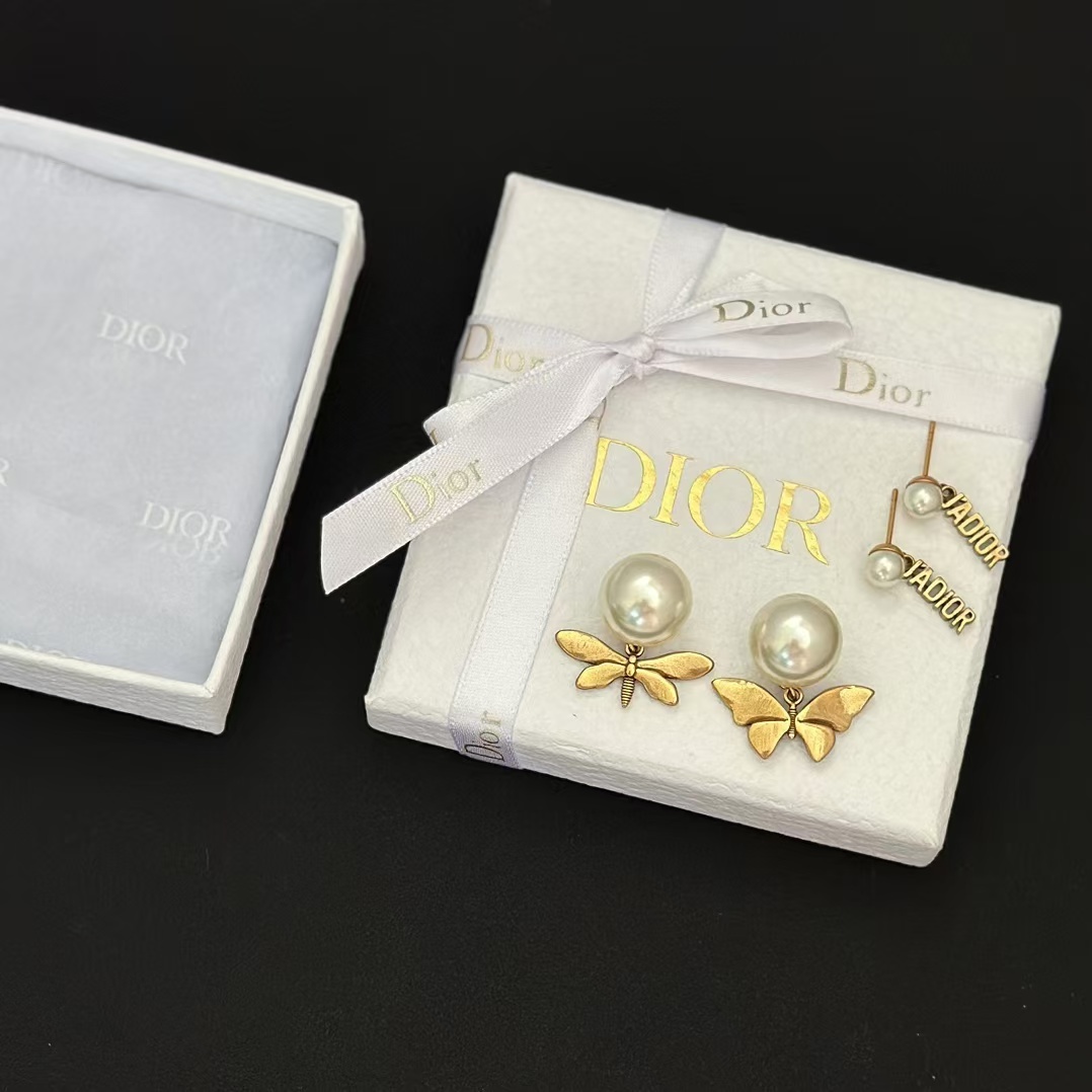 Buy replica Dior Butterfly JADIOR Pearl Earrings and replica jewelry from PICKS Jewelry