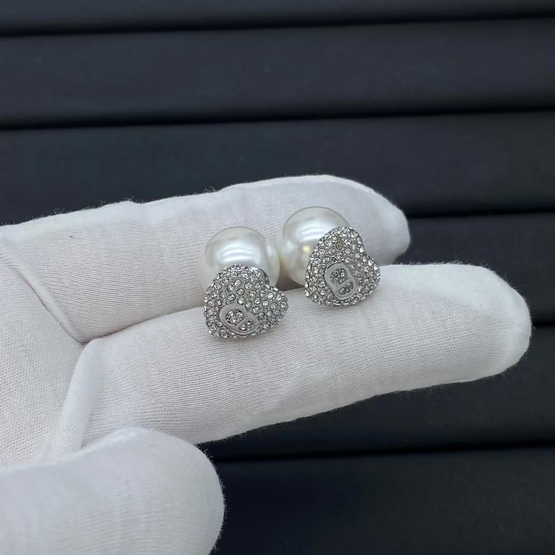 Buy replica Dior Heart and Pearl Stud Earrings and replica jewelry from PICKS Jewelry