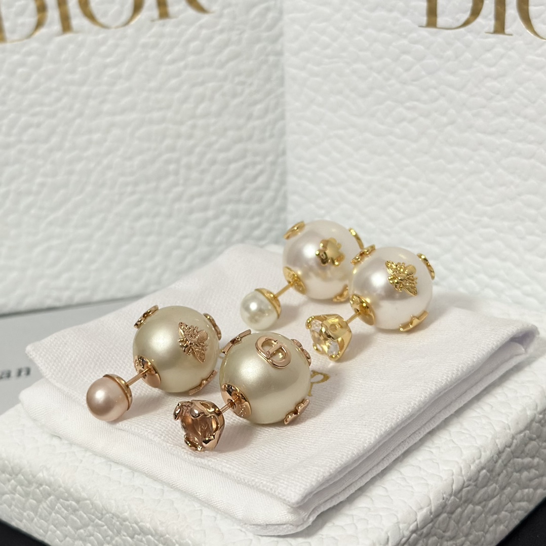 Buy replica Dior New Two Pearls Stud Earrings and replica jewelry from PICKS Jewelry