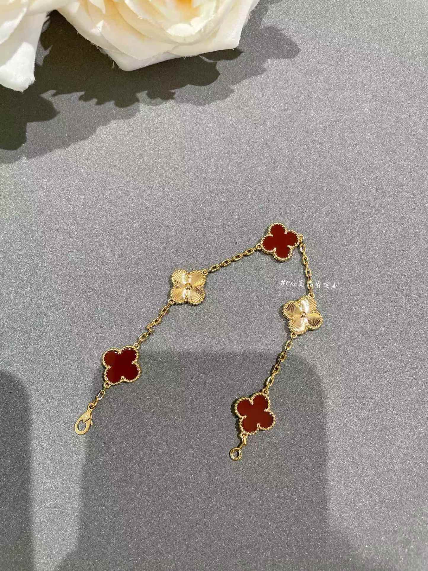 Buy replica Van Cleef & Arpels Vintage Alhambra Five Clover Bracelet 5 Motifs and replica jewelry from PICKS Jewelry