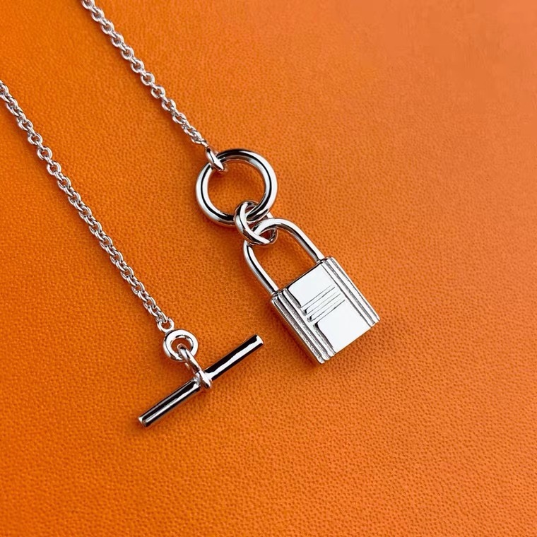 Buy replica Hermes OT Clasp Lock Pendant Necklace and replica jewelry from PICKS Jewelry