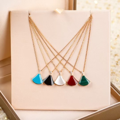 Buy replica Bvlgari Divas' Dream Necklace and replica jewelry from PICKS Jewelry
