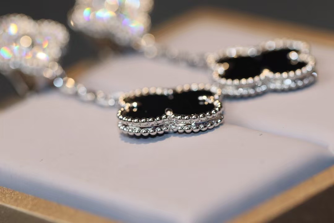 Buy replica Van Cleef & Arpels Magic Alhambra Earrings, 2 Motifs and replica jewelry from PICKS Jewelry