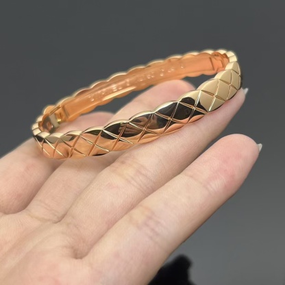 Buy replica Chanel Coco Crush Bangle Bracelet and replica jewelry from PICKS Jewelry