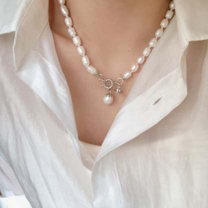 Buy replica Vivienne Westwood Teardrop Pearl Charm Pendant Necklace and replica jewelry from PICKS Jewelry