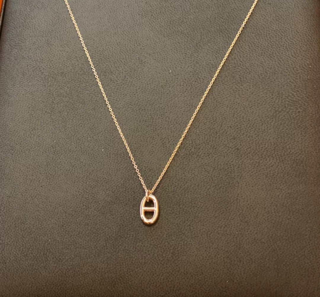Buy replica Hermes Pig Nose Pendant Necklace - No Diamond and replica jewelry from PICKS Jewelry