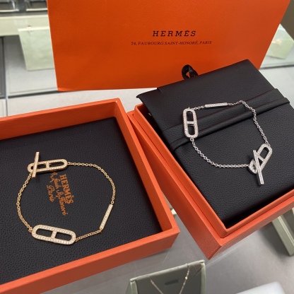 Buy replica Hermes Diamond Paved Pig Nose Bracelet and replica jewelry from PICKS Jewelry