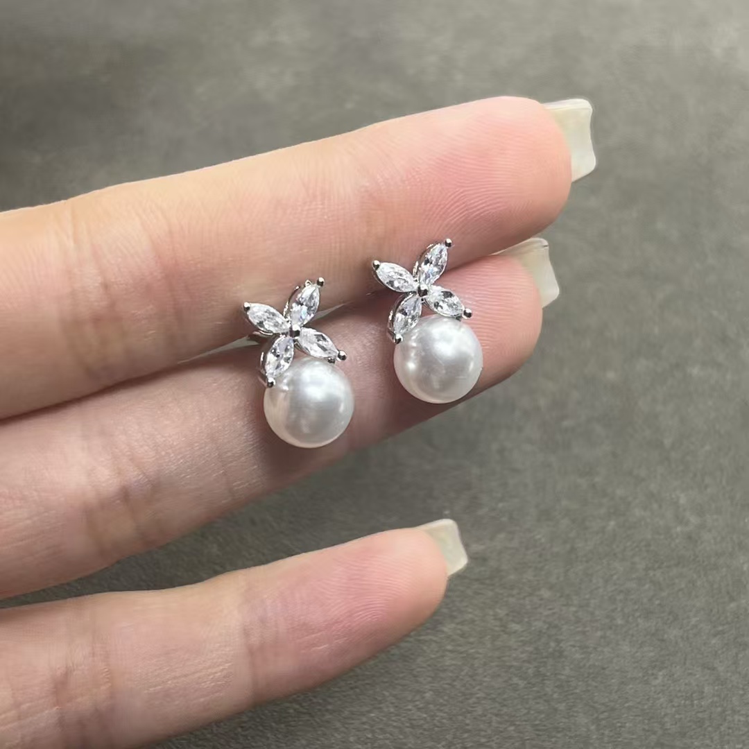 Buy replica Tiffany Victoria Pearl Earrings and replica jewelry from PICKS Jewelry