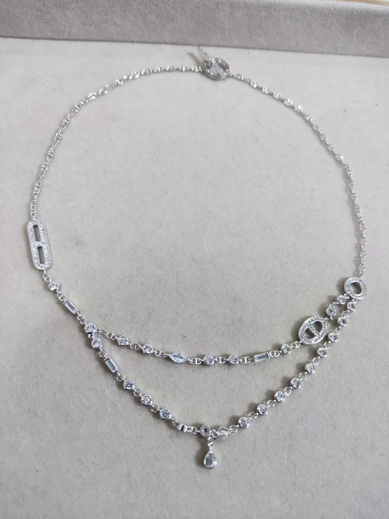 Buy replica Hermes Pig Nose Teardrop Diamond Pendant Necklace and replica jewelry from PICKS Jewelry