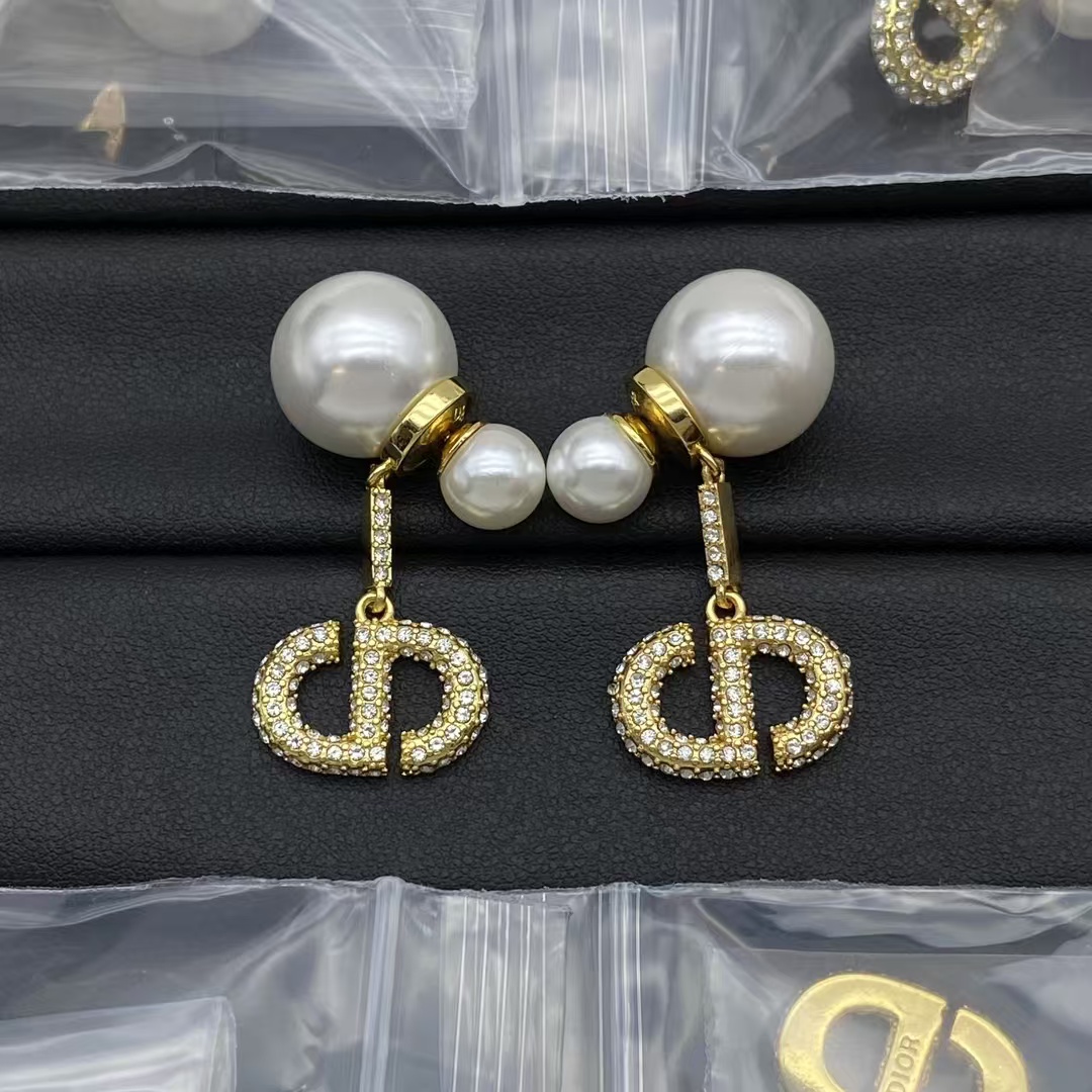 Buy replica Dior Diamond CD Dangle Pearl Earrings and replica jewelry from PICKS Jewelry