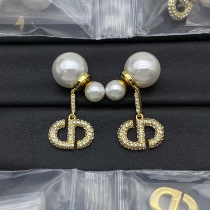 Buy replica Dior Diamond CD Dangle Pearl Earrings and replica jewelry from PICKS Jewelry