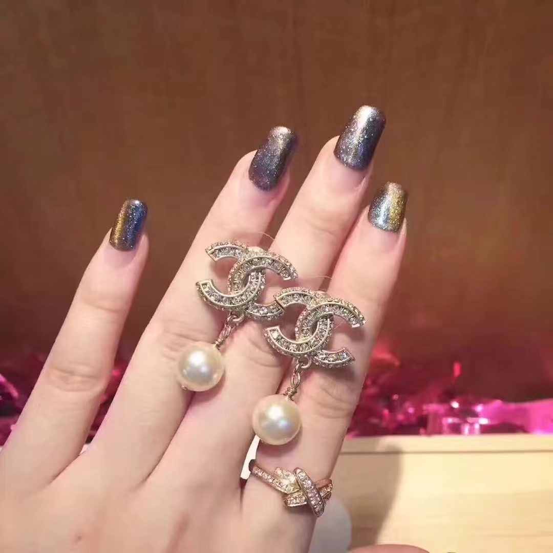 Buy replica Chanel Classic Pearl Dangle Earrings and replica jewelry from PICKS Jewelry