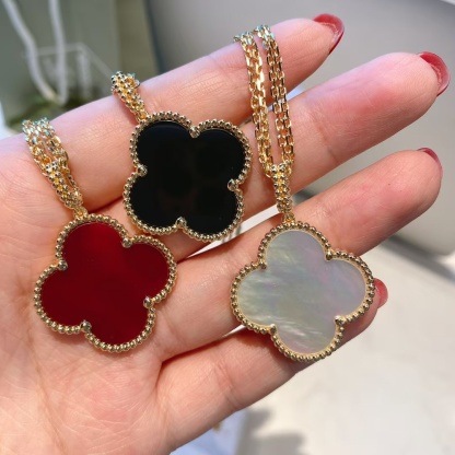 Buy replica Van Cleef & Arpels Vintage Alhambra Pendant Large Clover Sweater Necklace and replica jewelry from PICKS Jewelry
