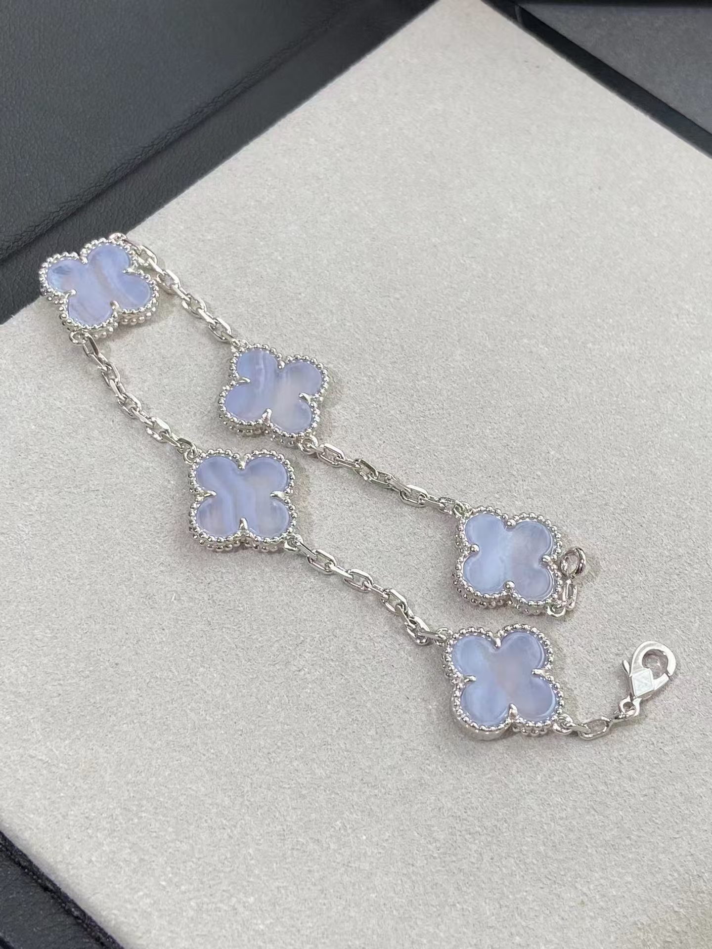 Buy replica Van Cleef & Arpels Vintage Alhambra Bracelet 5 Motifs and replica jewelry from PICKS Jewelry