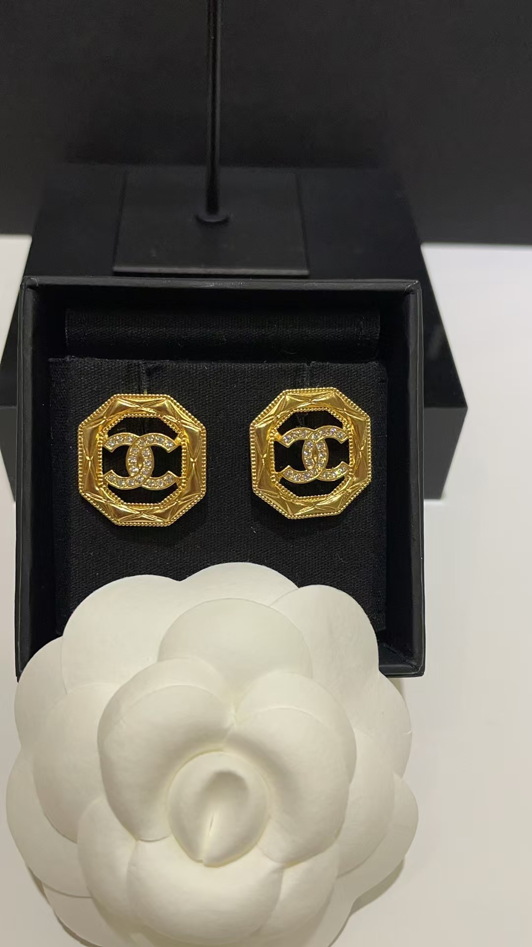 Buy replica Chanel Geometric Octagon Stud Earrings and replica jewelry from PICKS Jewelry
