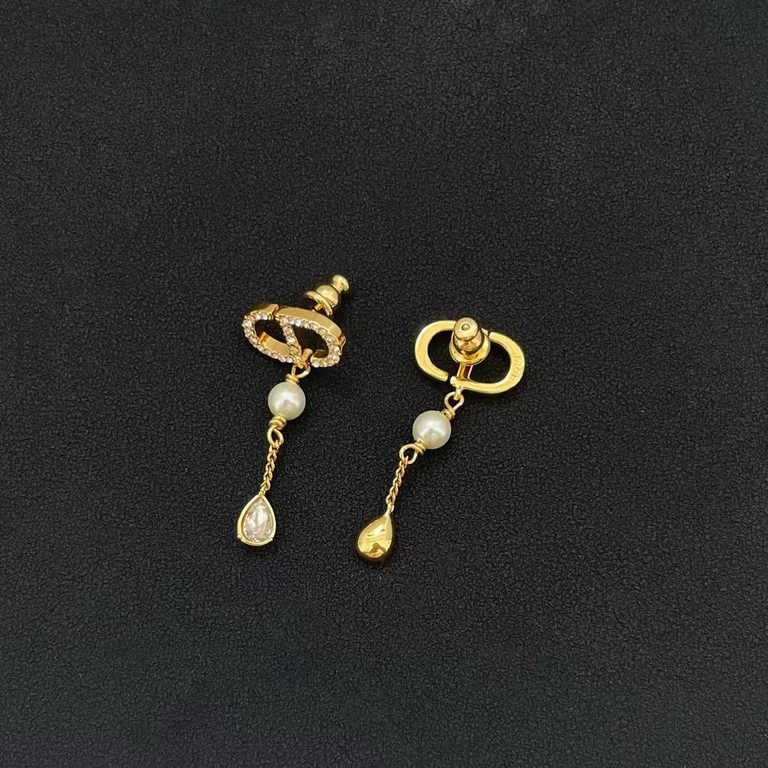 Buy replica Dior CD Teardrop Pearl Earrings and replica jewelry from PICKS Jewelry