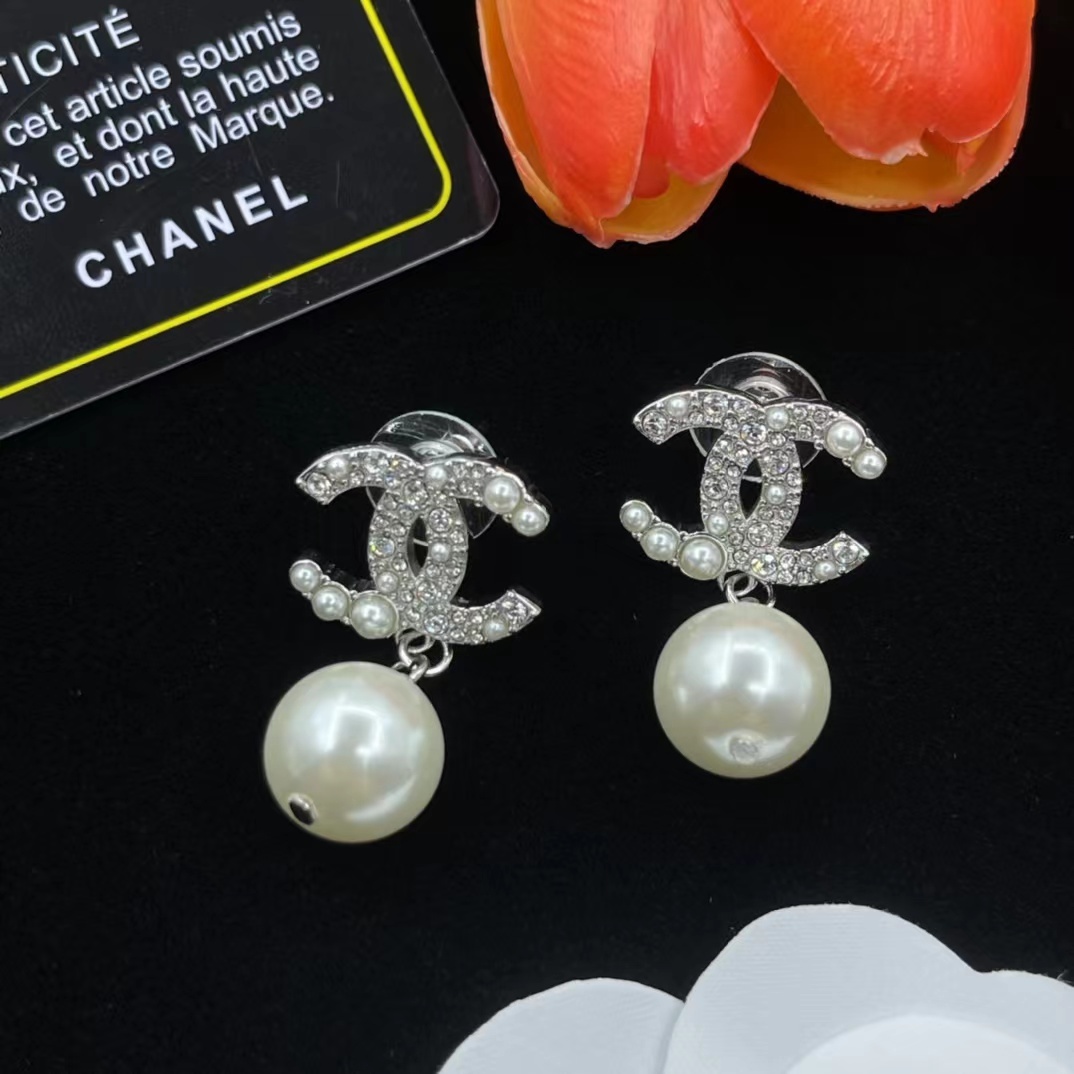 Buy replica Chanel Prom Pearl Dangle Earrings and replica jewelry from PICKS Jewelry
