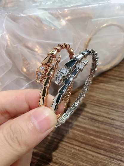 Buy replica Bvlgari Serpenti Viper Bracelet and replica jewelry from PICKS Jewelry