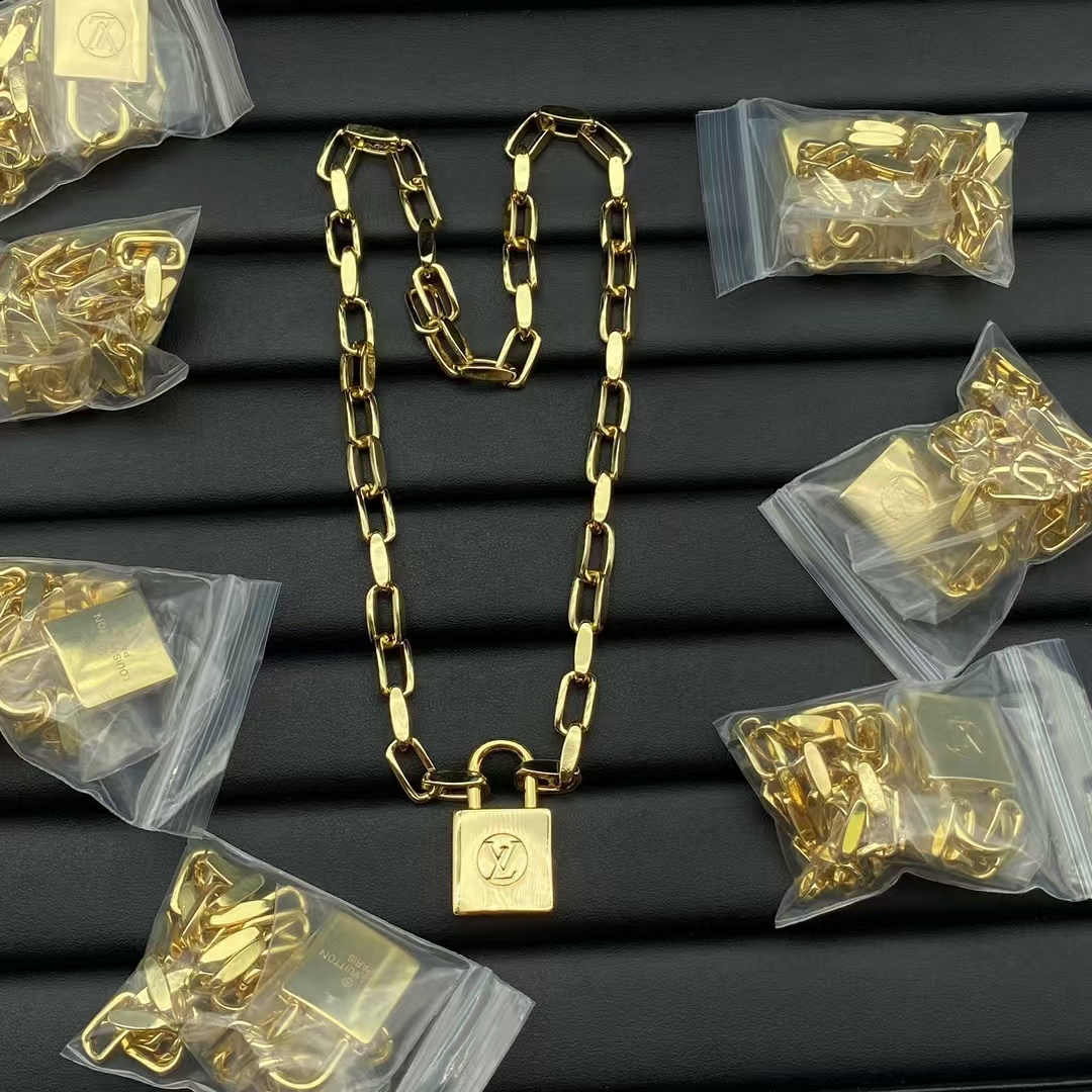 Buy replica Louis Vuitton Chunky Chain Lock Pendant Necklace and replica jewelry from PICKS Jewelry