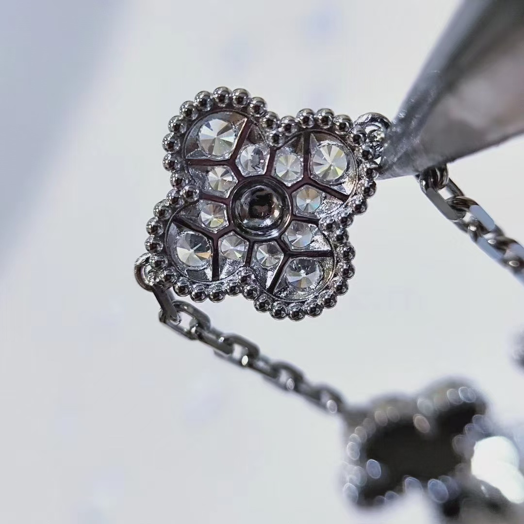 Buy replica Van Cleef & Arpels Vintage Alhambra Bracelet 5 Motifs and replica jewelry from PICKS Jewelry