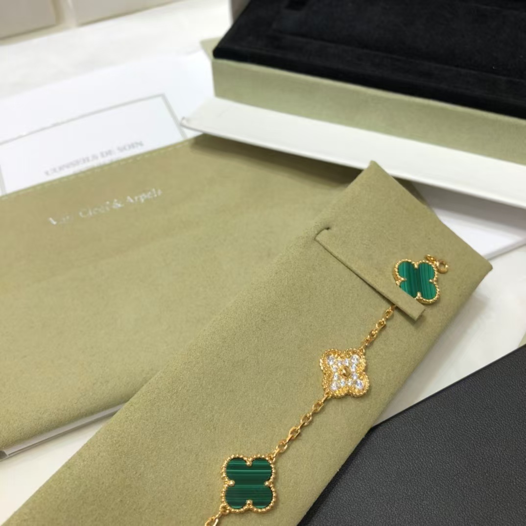 Buy replica Van Cleef & Arpels Vintage Alhambra Bracelet 5 Motifs and replica jewelry from PICKS Jewelry