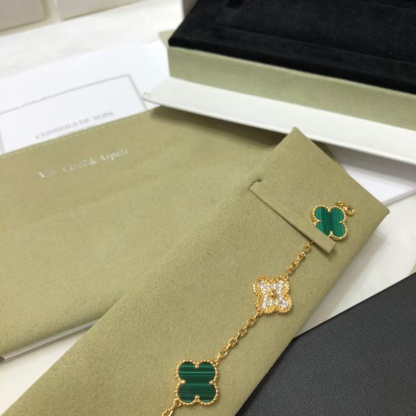 Buy replica Van Cleef & Arpels Vintage Alhambra Bracelet 5 Motifs and replica jewelry from PICKS Jewelry