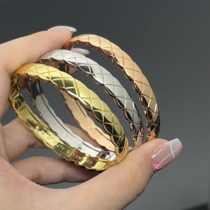Buy replica Chanel Coco Crush Bangle Bracelet and replica jewelry from PICKS Jewelry