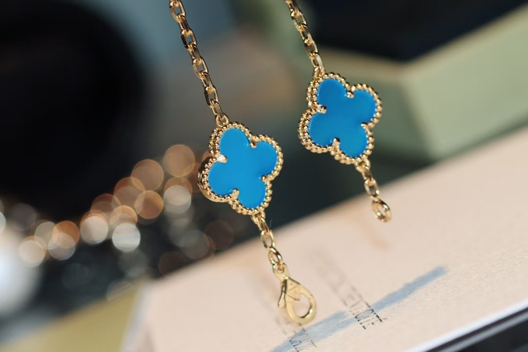 Buy replica Van Cleef & Arpels Blue Vintage Alhambra Five Clover Bracelet and replica jewelry from PICKS Jewelry