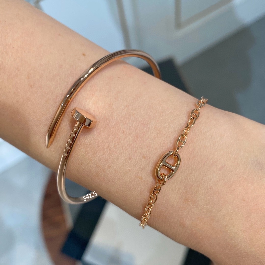 Buy replica Hermes OT Clasp Pig Nose Bracelet and replica jewelry from PICKS Jewelry
