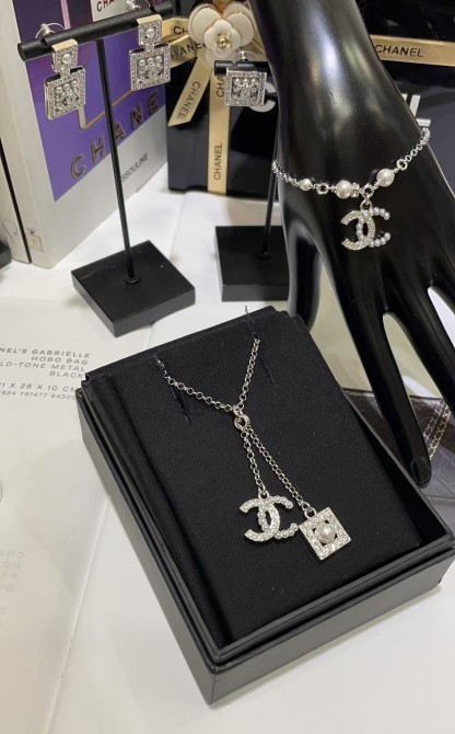 Buy replica Chanel Two Pendants Drop Y Necklace and replica jewelry from PICKS Jewelry