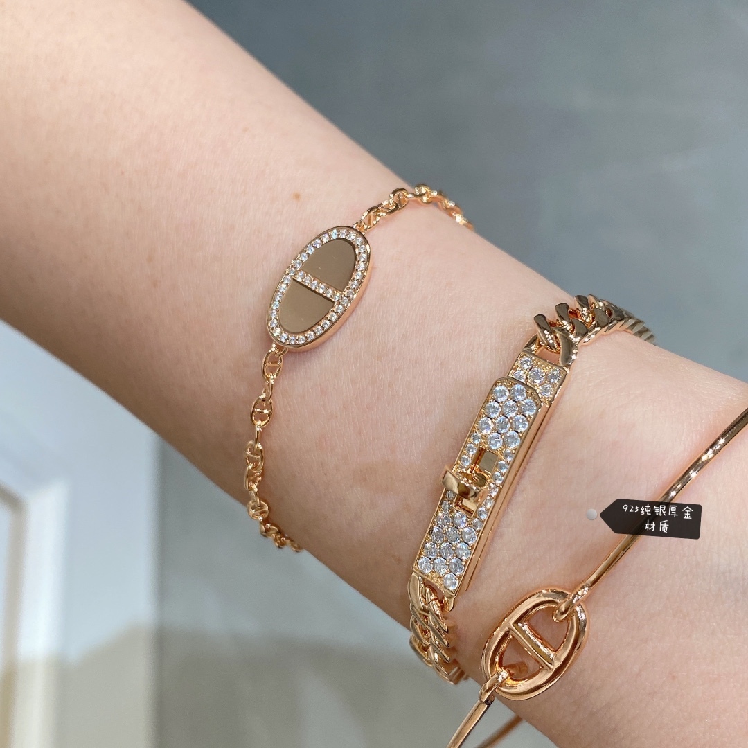 Buy replica Hermes New Diamond Paved Pig Nose Bracelet and replica jewelry from PICKS Jewelry