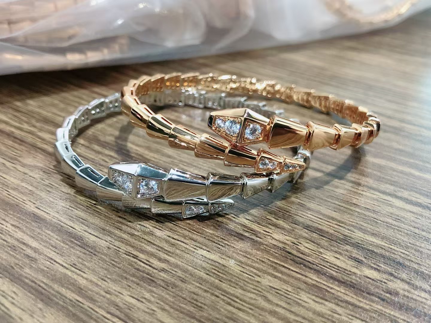 Buy replica Bvlgari Serpenti Viper Bracelet and replica jewelry from PICKS Jewelry
