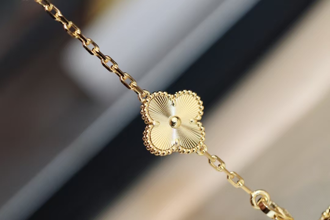 Buy replica Van Cleef & Arpels Vintage Alhambra Necklace, 10 Motifs and replica jewelry from PICKS Jewelry