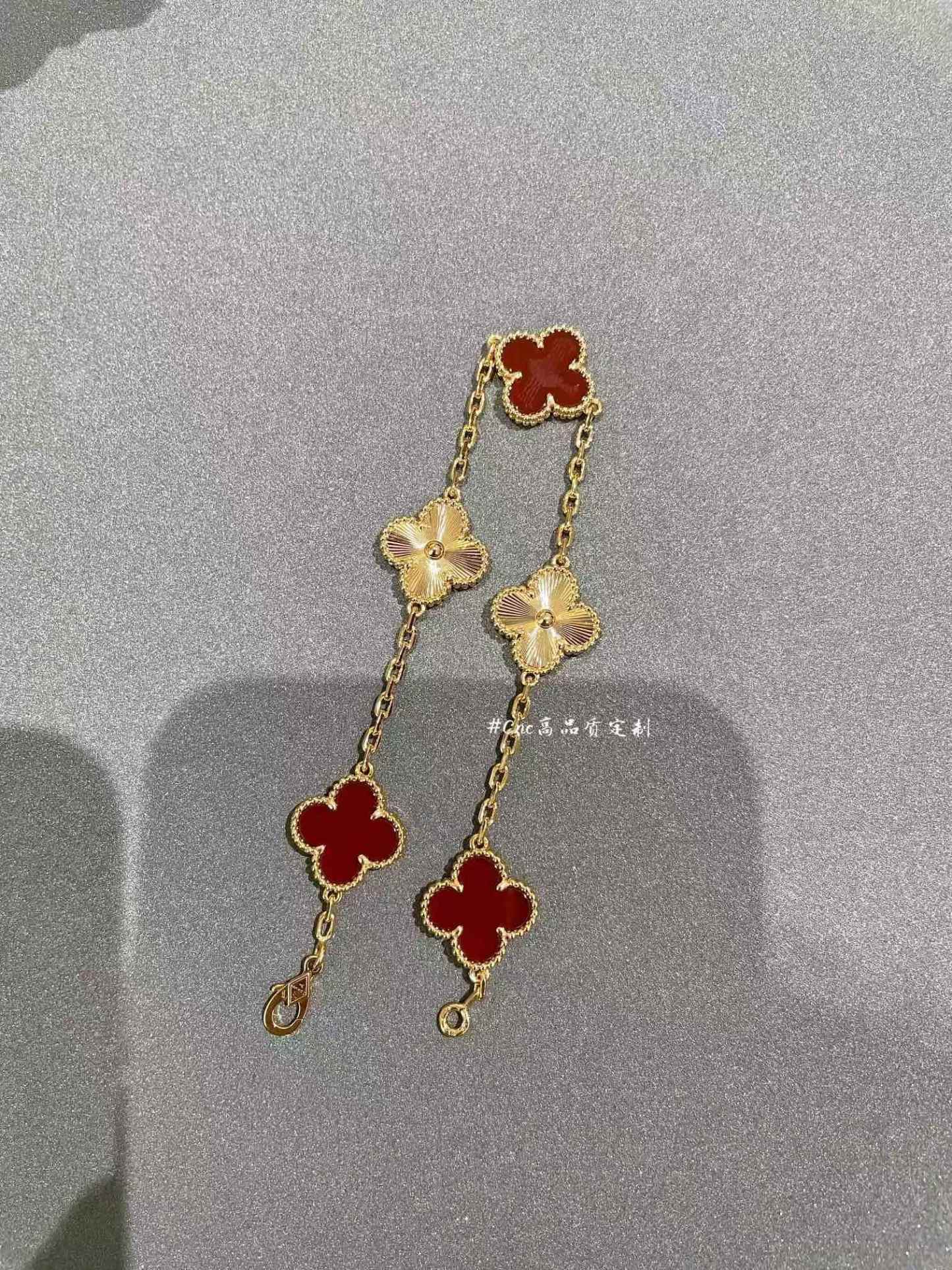 Buy replica Van Cleef & Arpels Vintage Alhambra Five Clover Bracelet 5 Motifs and replica jewelry from PICKS Jewelry