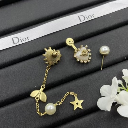 Buy replica Dior Asymmetric Bee Heart Stud Long Drop Star Earrings and replica jewelry from PICKS Jewelry