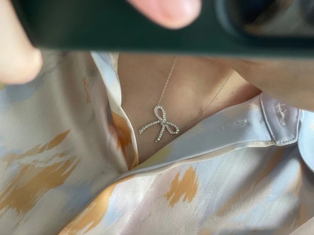 Buy replica Tiffany Large Full Diamond Bow Pendant Necklace and replica jewelry from PICKS Jewelry
