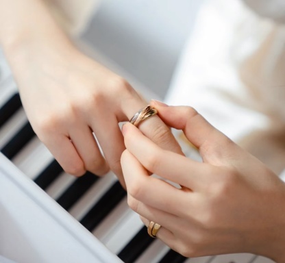Buy replica Cartier Trinity ring and replica jewelry from PICKS Jewelry