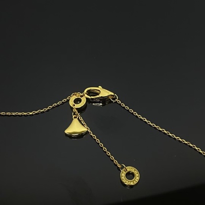 Buy replica Bvlgari Divas' Dream Necklace and replica jewelry from PICKS Jewelry