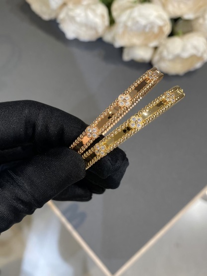 Buy replica Van Cleef & Arpels Perlée Sweet Clovers Bracelet, Medium Model and replica jewelry from PICKS Jewelry